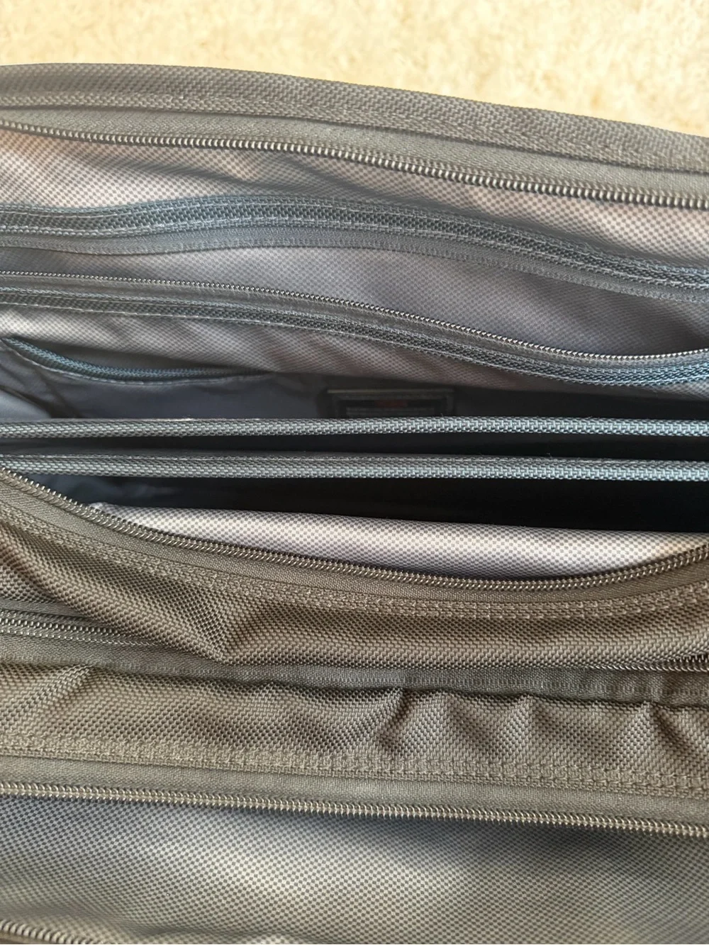 Tumi Black Men's Briefcase with Shoulder Strap